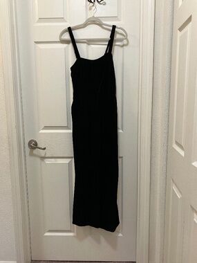 Old Navy black velvet jumpsuit romper M tall